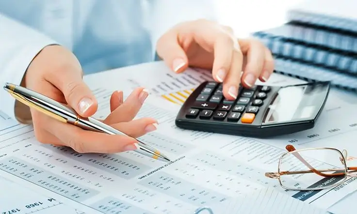 Corporation tax accountant in Edinburgh reviewing CT600 return